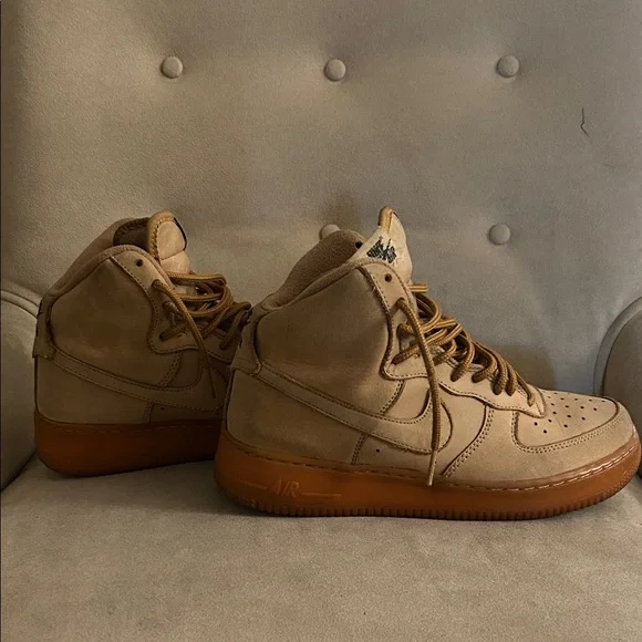 Nike Air Force 1 High Tops in Tan and Brown - Picture 4 of 6